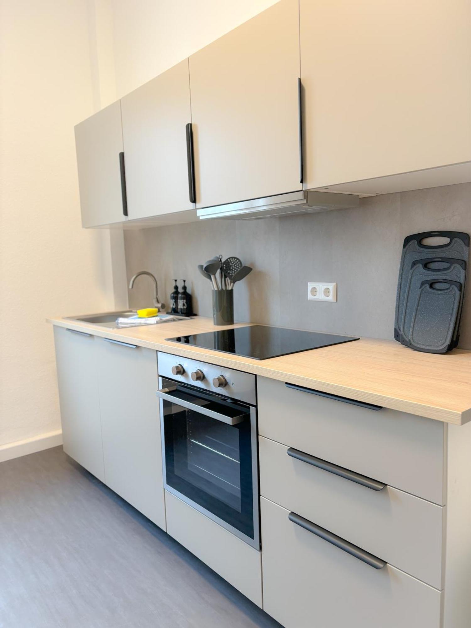 Helles City Apartment Fuer Familien & Gruppen Neu-Ulm Exterior foto