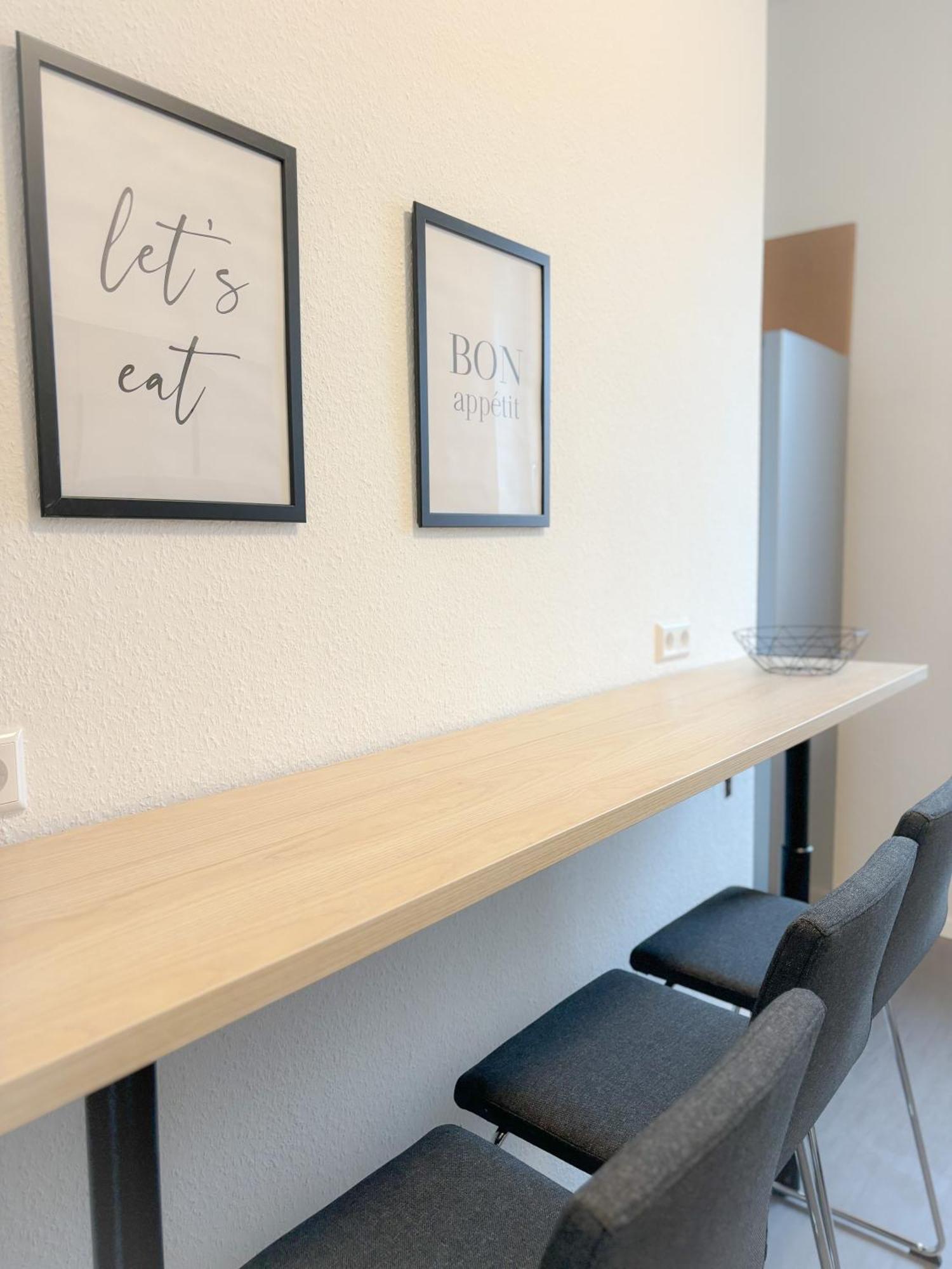 Helles City Apartment Fuer Familien & Gruppen Neu-Ulm Exterior foto