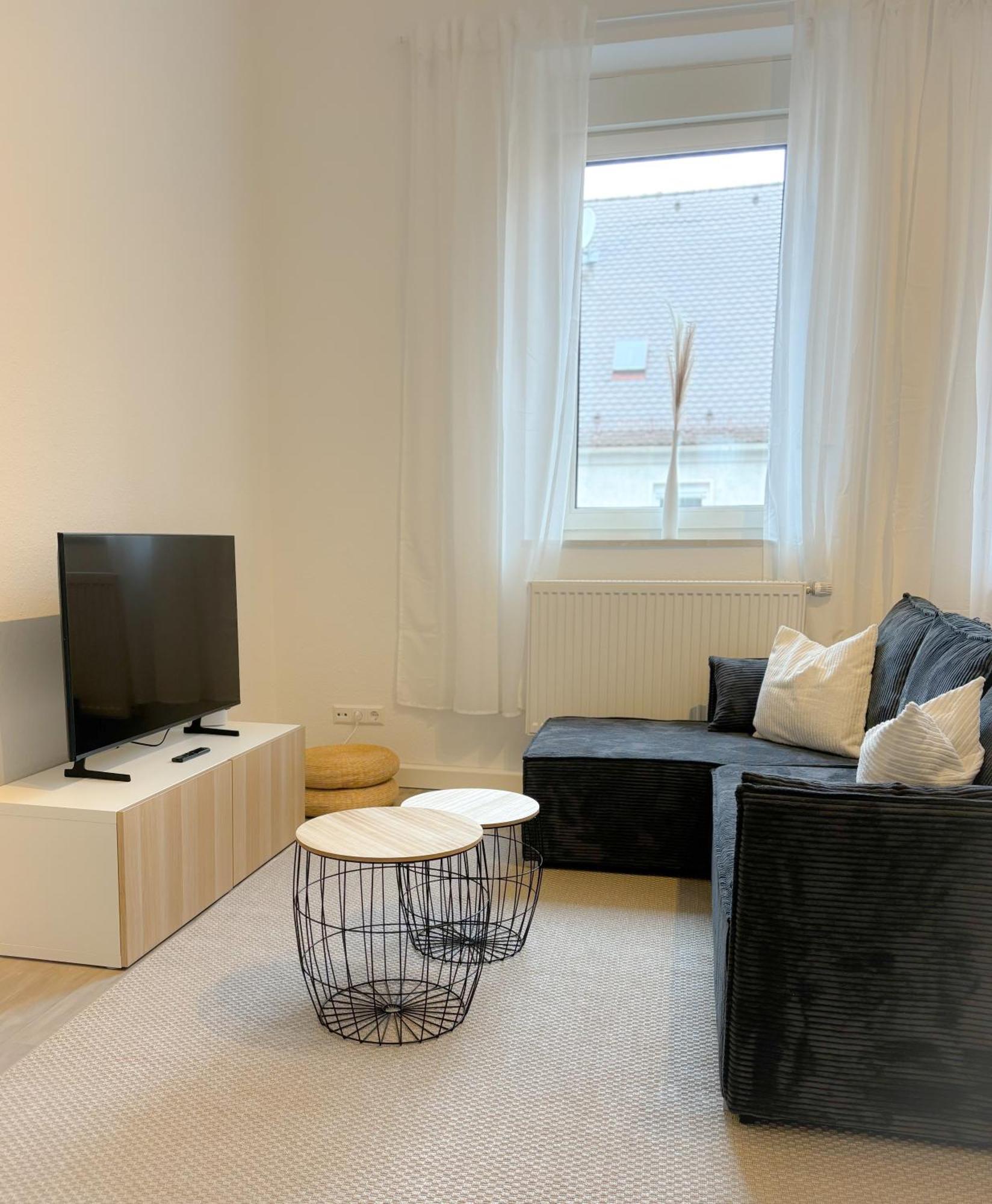 Helles City Apartment Fuer Familien & Gruppen Neu-Ulm Exterior foto